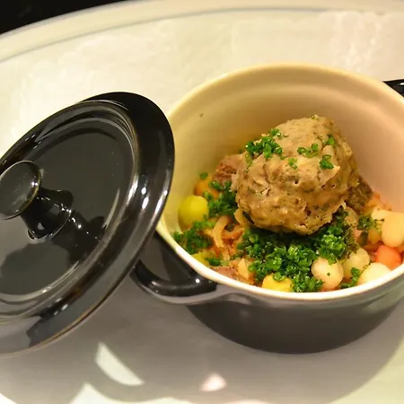 Erhart ホテル ゼルデン